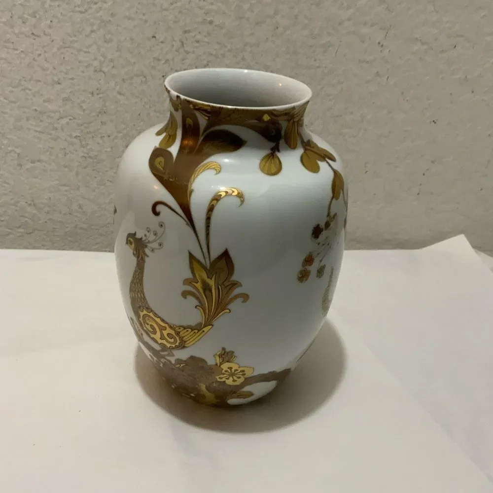AK Kaiser White Gold Porcelain Serenade Vase from Ak Emperor, W. Germany, 1970s